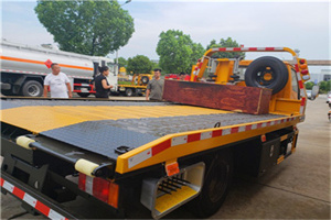 德兴附近拖车电话号码服务